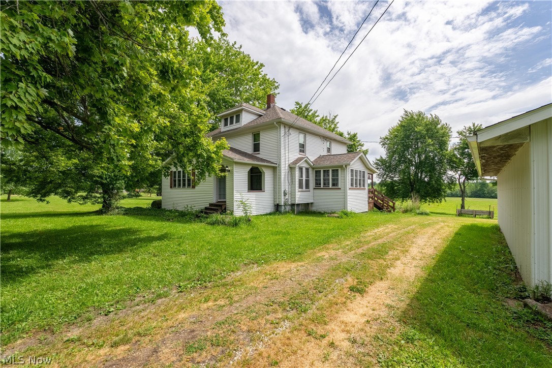 3372 Mcclintocksburg Road Diamond OH 44412