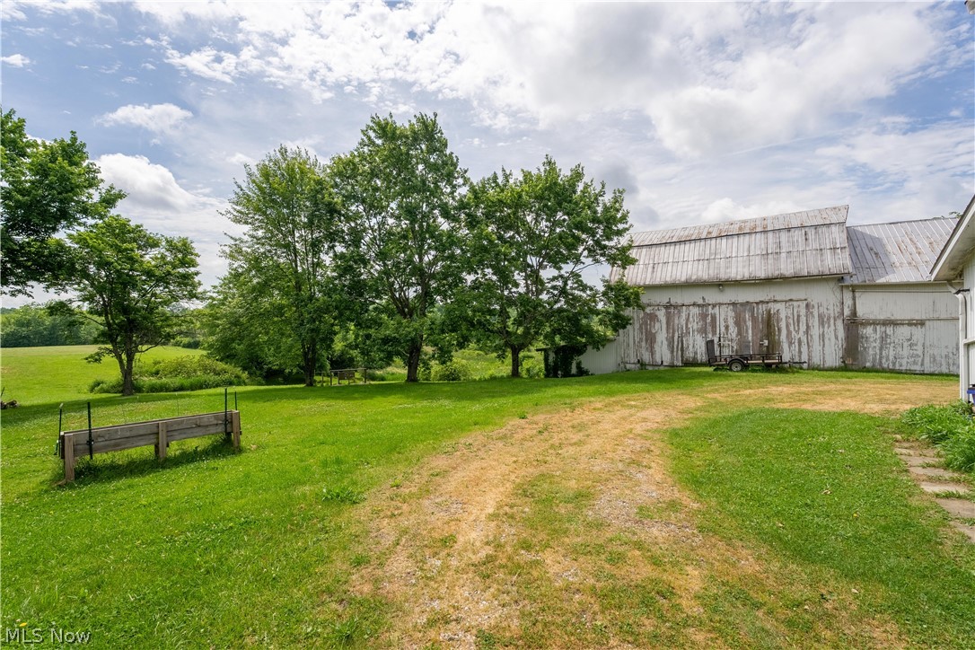 3372 Mcclintocksburg Road Diamond OH 44412