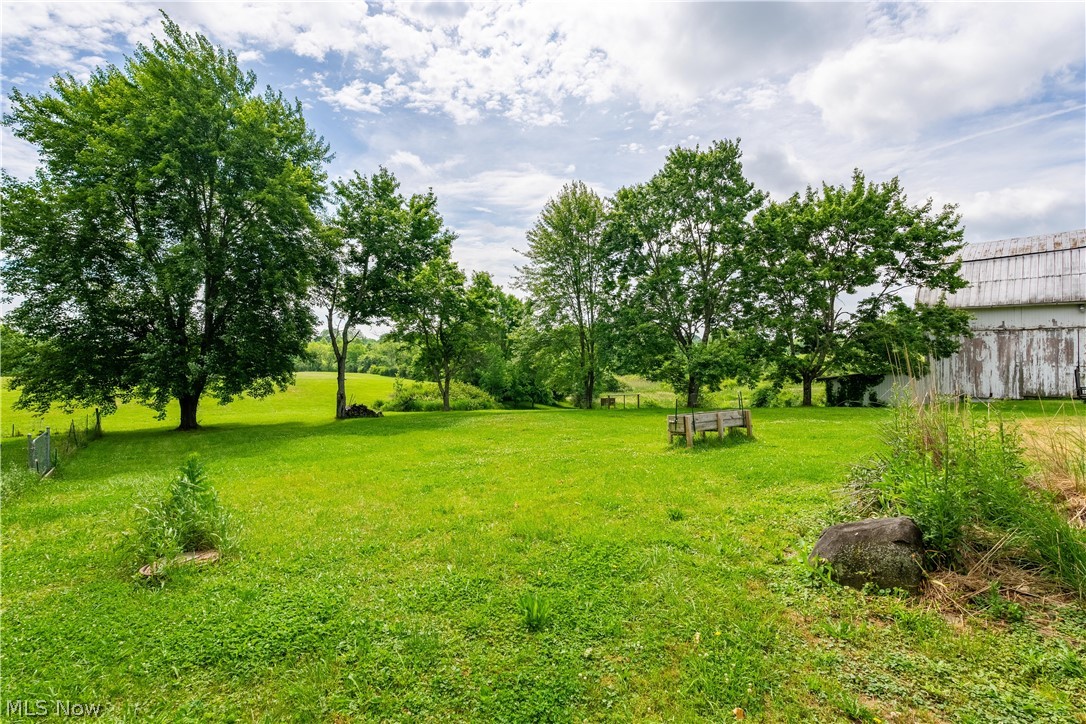3372 Mcclintocksburg Road Diamond OH 44412