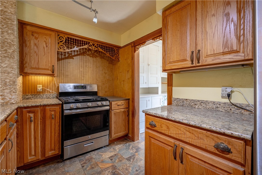 3372 Mcclintocksburg Road Diamond OH 44412