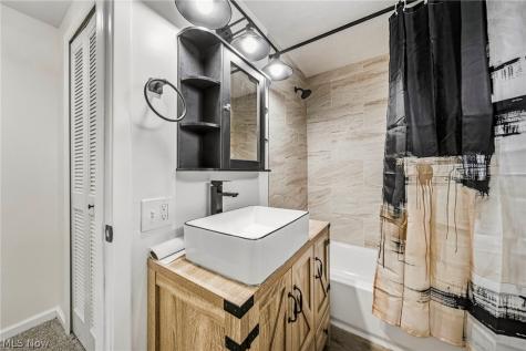 3908 Kenmore Avenue Parma OH 44134