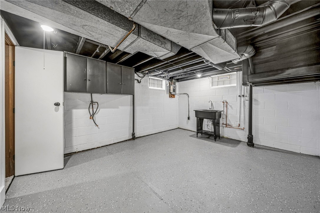 3908 Kenmore Avenue Parma OH 44134