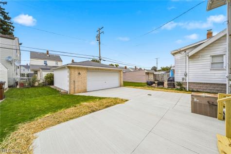 3908 Kenmore Avenue Parma OH 44134