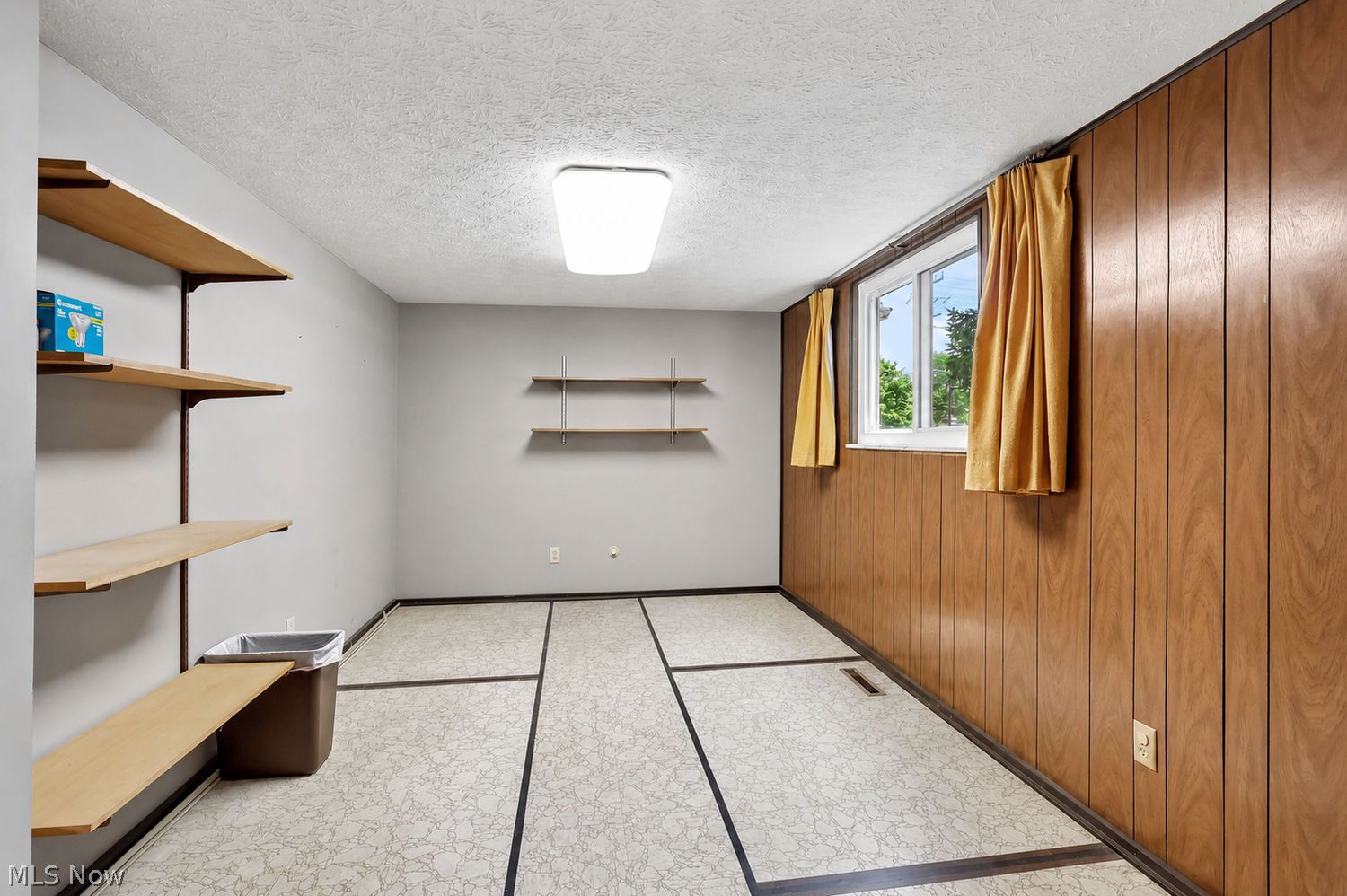 29427 Schwartz Road Westlake OH 44145