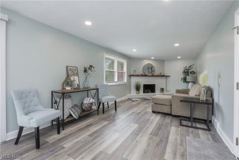 2783 State Street NW Uniontown OH 44685