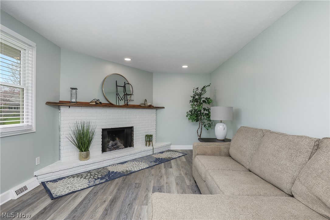 2783 State Street NW Uniontown OH 44685