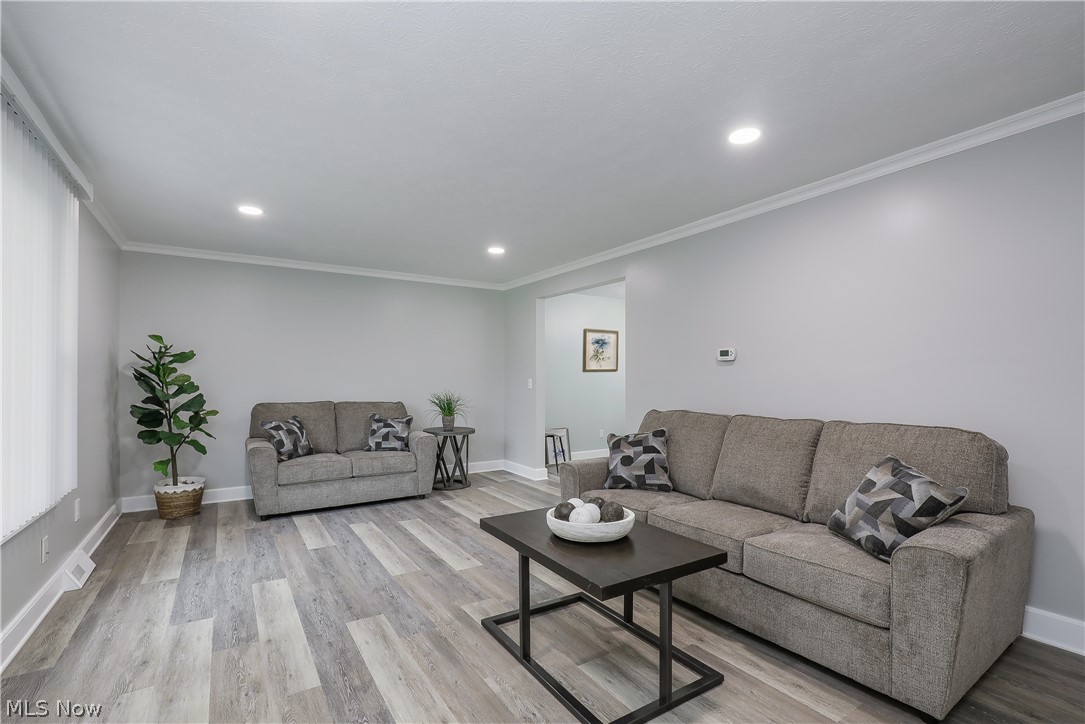 2783 State Street NW Uniontown OH 44685