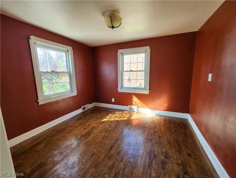214 Maywood Drive Youngstown OH 44512