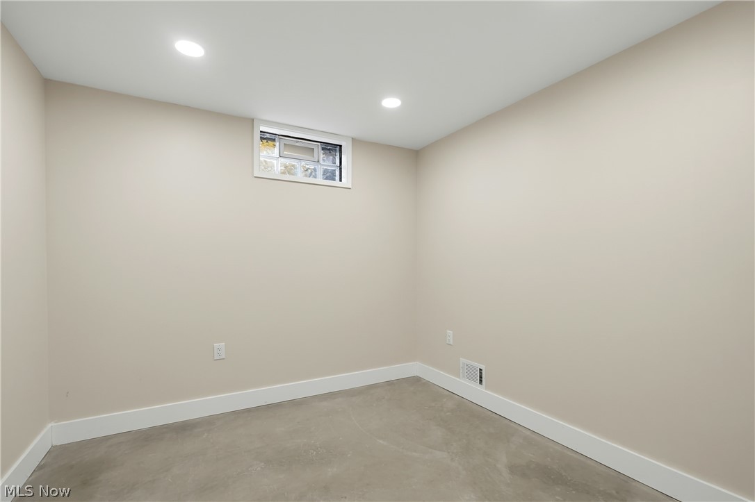 607 Sparrow Way Wadsworth OH 44281