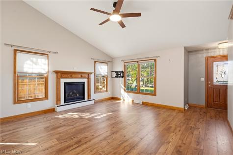 607 Sparrow Way Wadsworth OH 44281