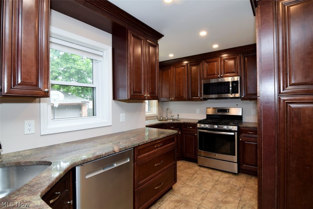 3783 Berkeley Road Cleveland Heights OH 44118