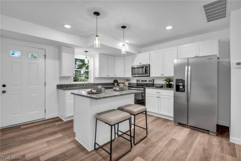 5241 Forest Avenue Maple Heights OH 44137