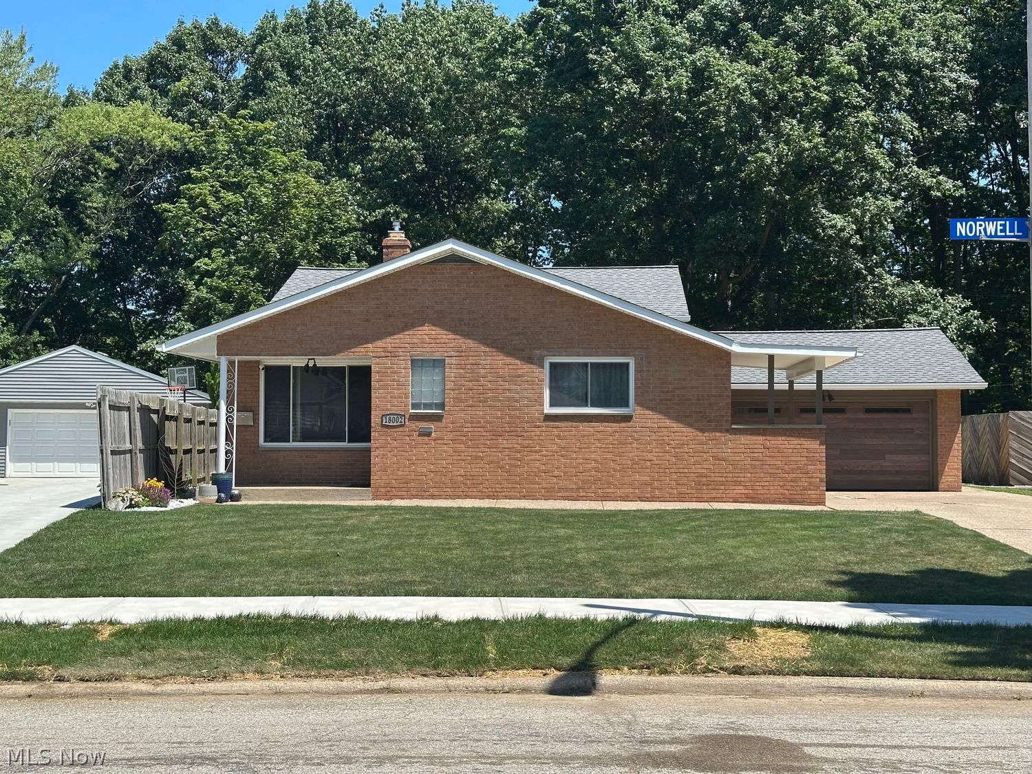 18002 Norwell Avenue Cleveland OH 44135