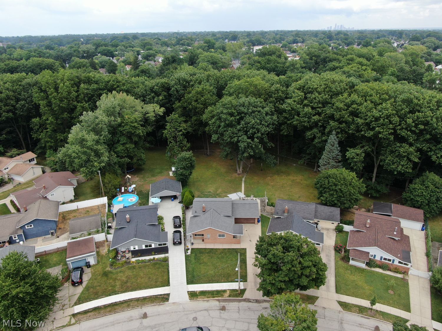 18002 Norwell Avenue Cleveland OH 44135
