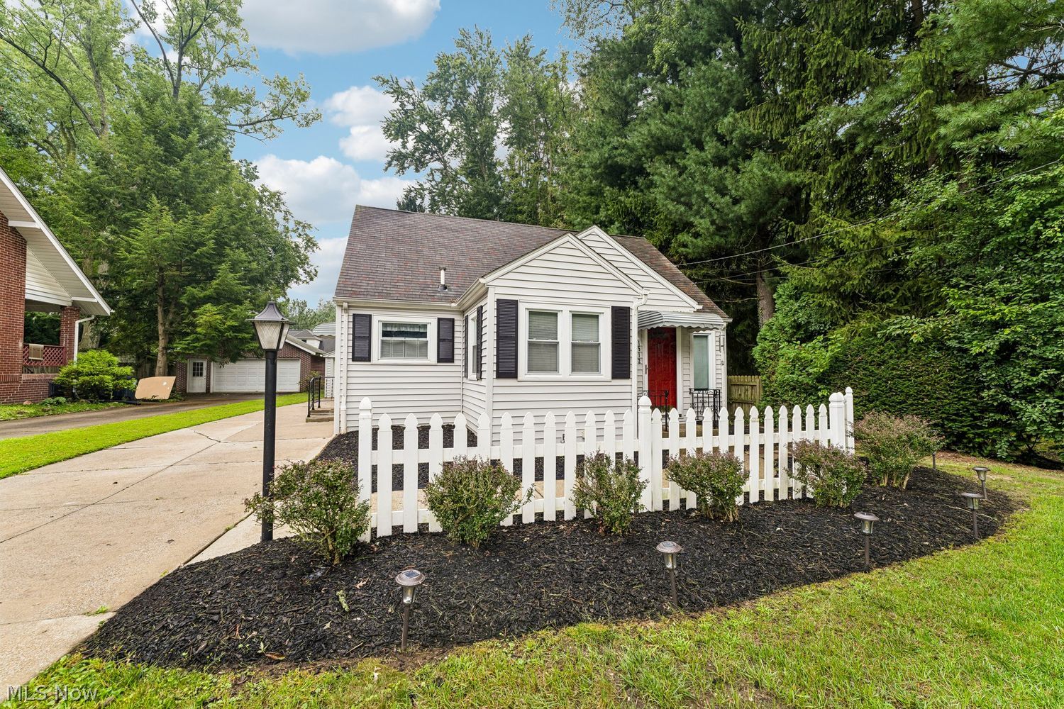 1512 Parkgate Avenue Akron OH 44313