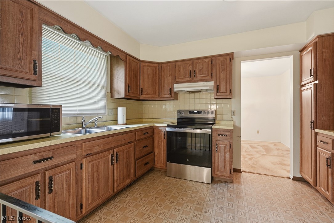 2445 Olentangy Drive Akron OH 44333