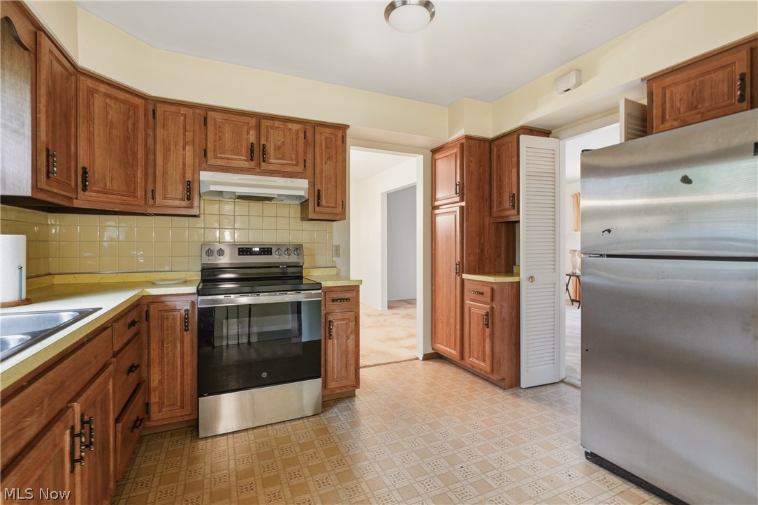 2445 Olentangy Drive Akron OH 44333