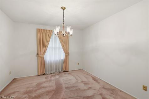 2445 Olentangy Drive Akron OH 44333
