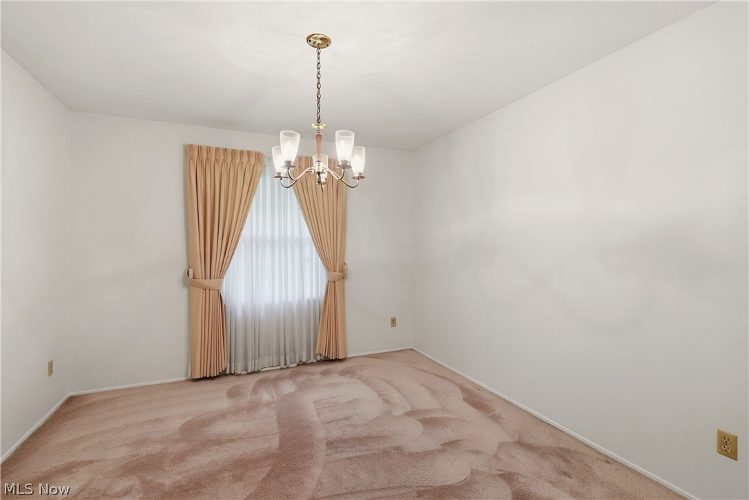2445 Olentangy Drive Akron OH 44333