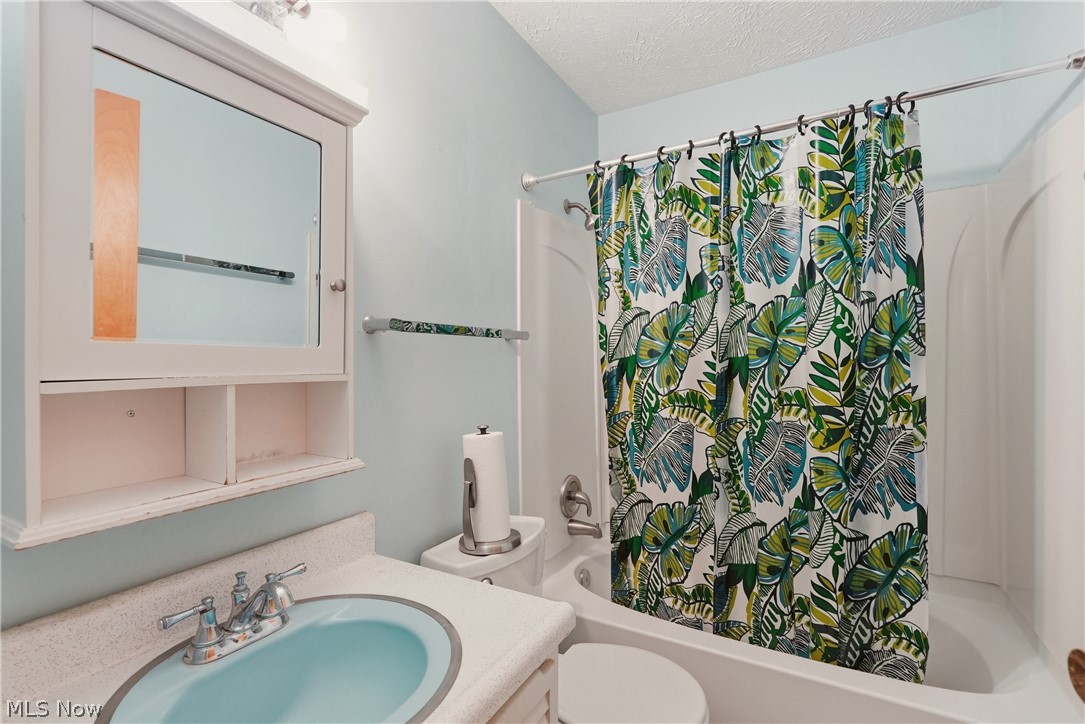 2445 Olentangy Drive Akron OH 44333