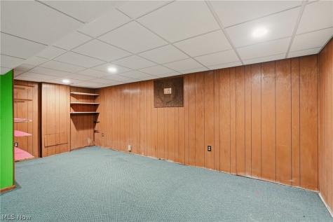 2445 Olentangy Drive Akron OH 44333