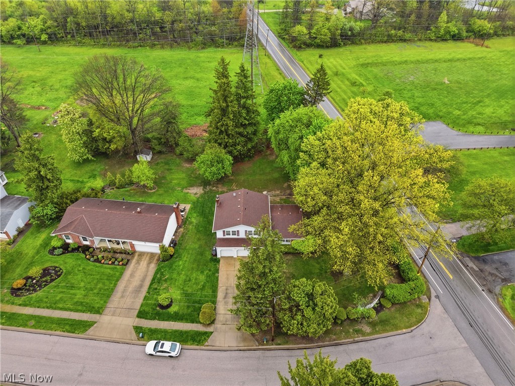 2445 Olentangy Drive Akron OH 44333