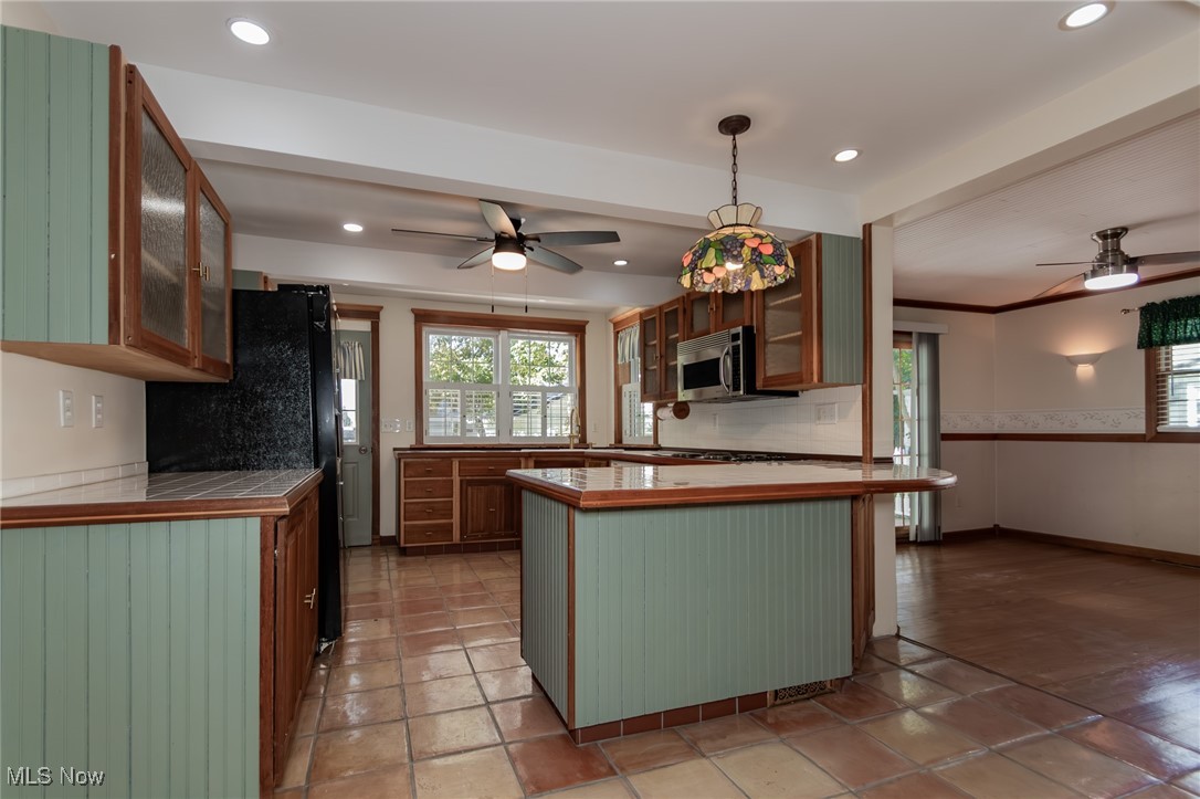 1403 Pine Drive Saybrook OH 44004