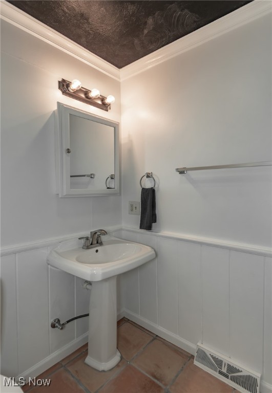 1403 Pine Drive Saybrook OH 44004