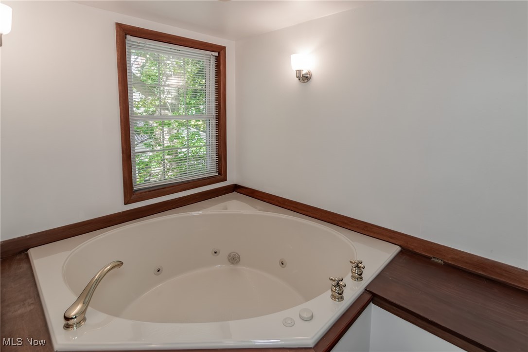 1403 Pine Drive Saybrook OH 44004