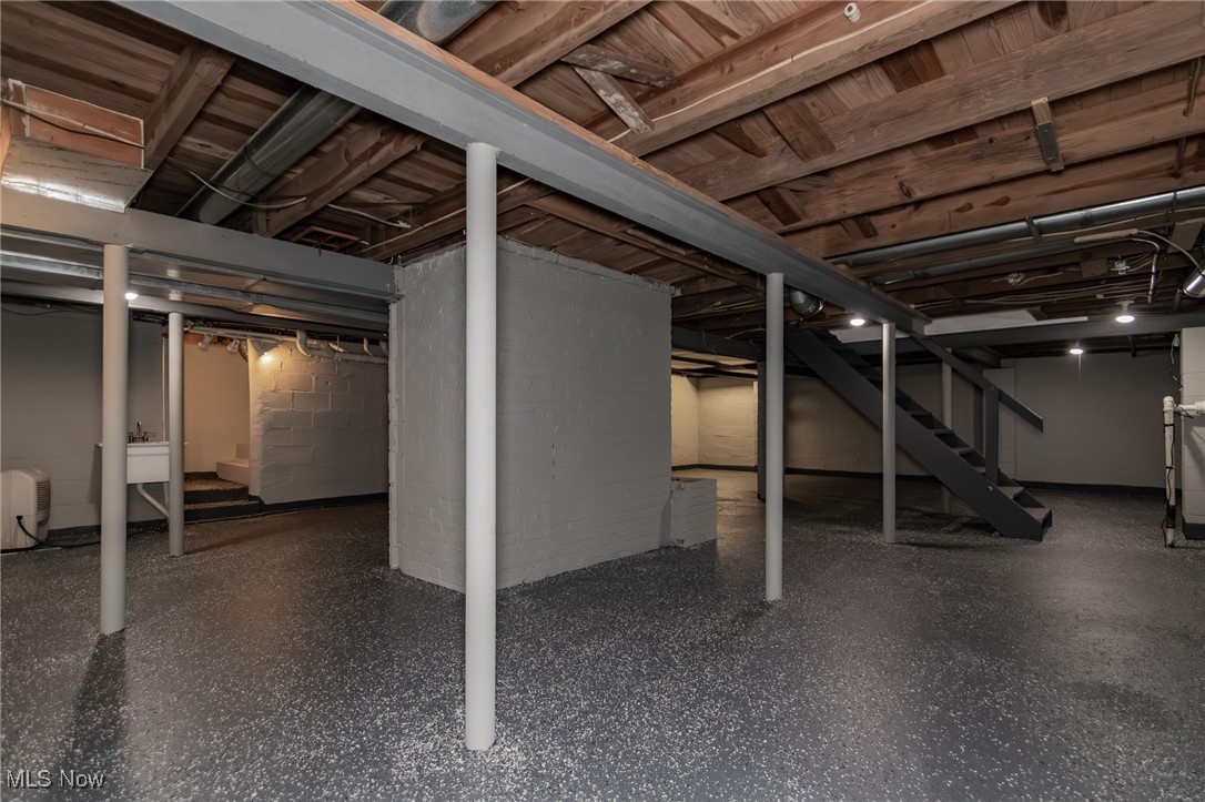 1403 Pine Drive Saybrook OH 44004