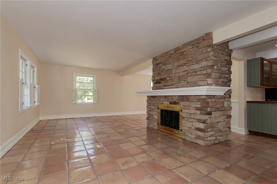 1403 Pine Drive Saybrook OH 44004