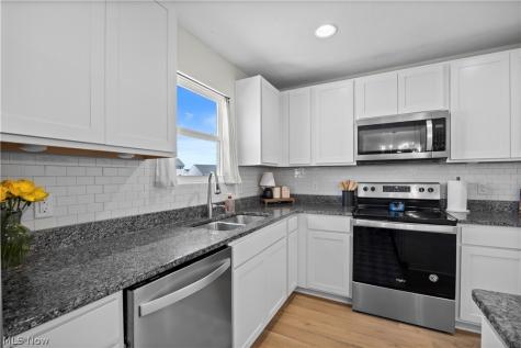 3622 Astor Lane Lorain OH 44053