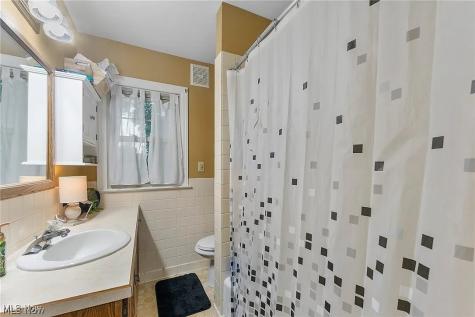 151 Parkgate Avenue Youngstown OH 44515