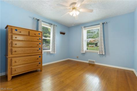 814 Lakeview Avenue NW Canton OH 44708