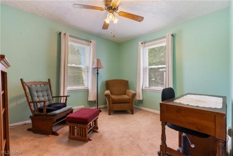 814 Lakeview Avenue NW Canton OH 44708