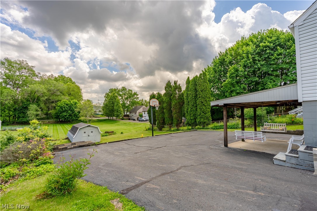 814 Lakeview Avenue NW Canton OH 44708