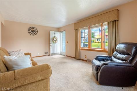 814 Lakeview Avenue NW Canton OH 44708