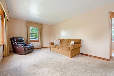 814 Lakeview Avenue NW Canton OH 44708
