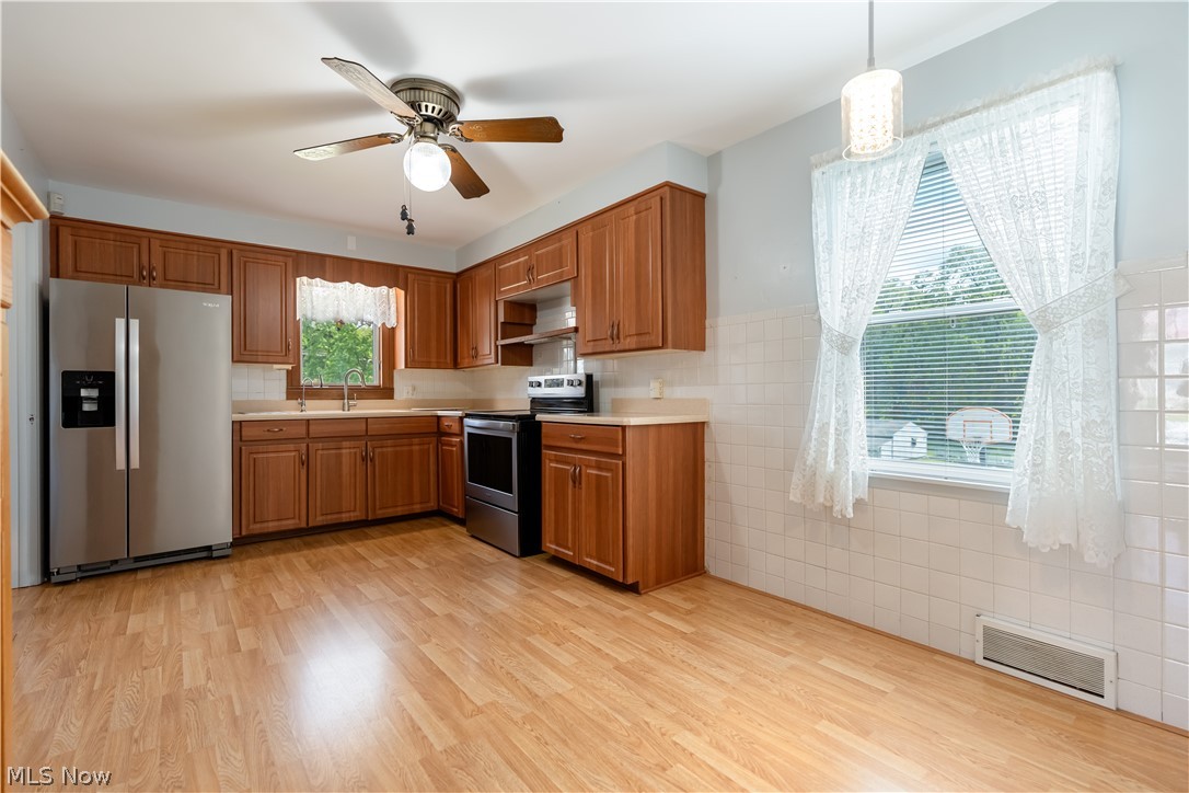 814 Lakeview Avenue NW Canton OH 44708