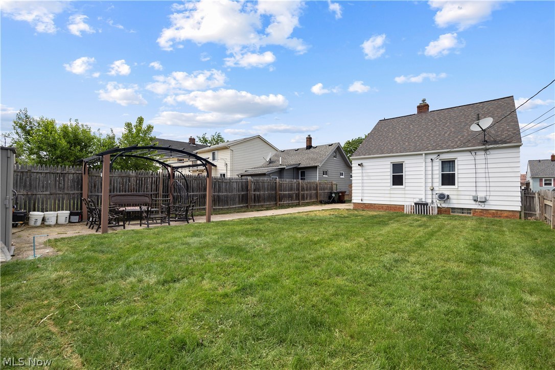 3419 Maplecrest Avenue Parma OH 44134