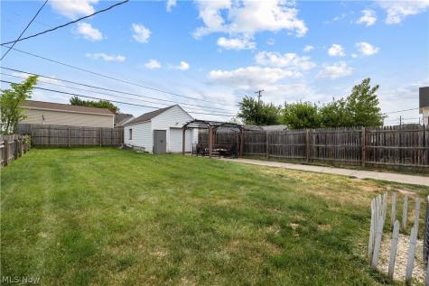 3419 Maplecrest Avenue Parma OH 44134