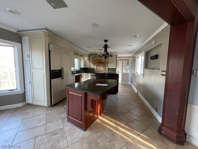 860 Kensington Road Coshocton OH 43812