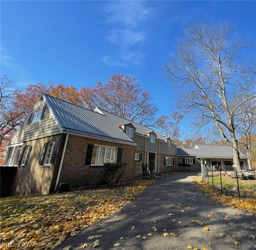 860 Kensington Road Coshocton OH 43812