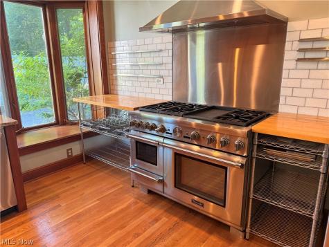 1327 Oakridge Drive Cleveland Heights OH 44121