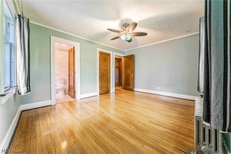 1327 Oakridge Drive Cleveland Heights OH 44121