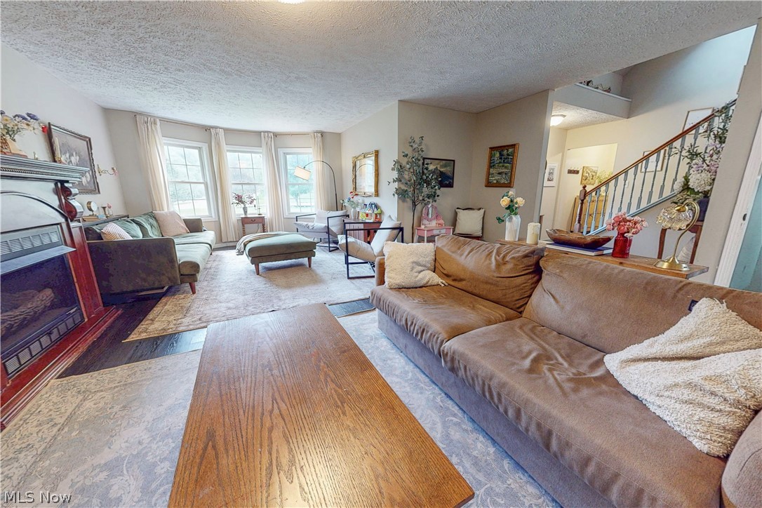 4982 State Route 213 Toronto OH 43964