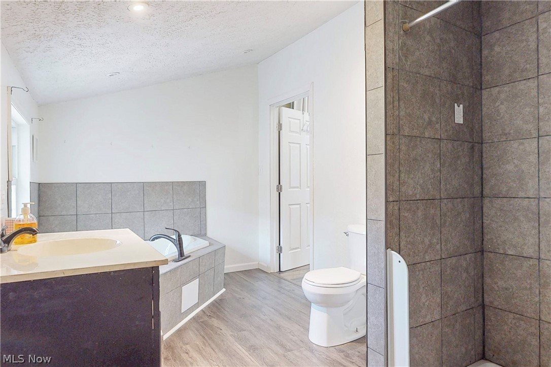 4982 State Route 213 Toronto OH 43964