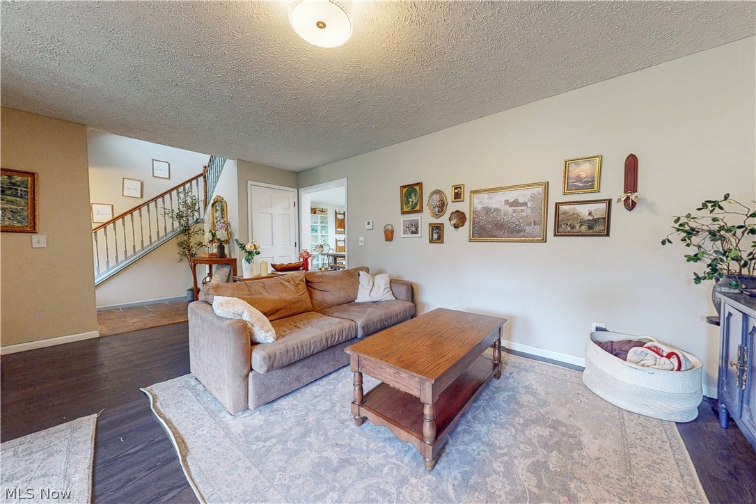 4982 State Route 213 Toronto OH 43964