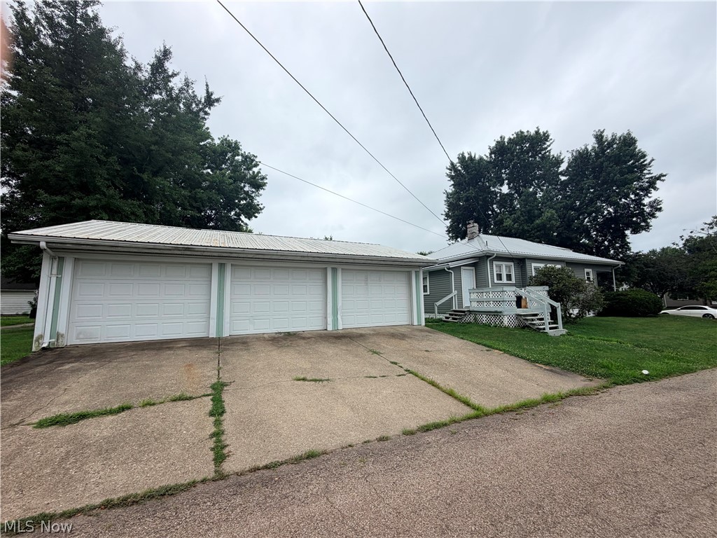 830 Larzelere Avenue Zanesville OH 43701