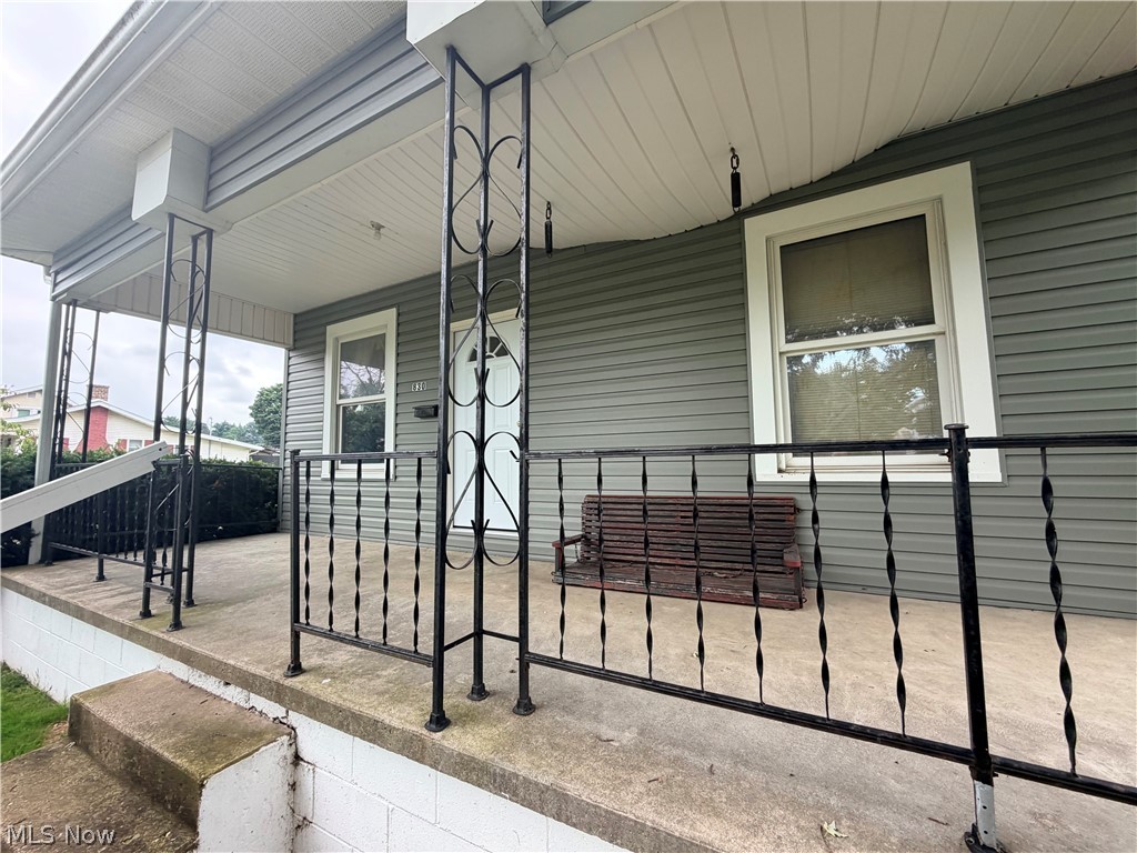 830 Larzelere Avenue Zanesville OH 43701
